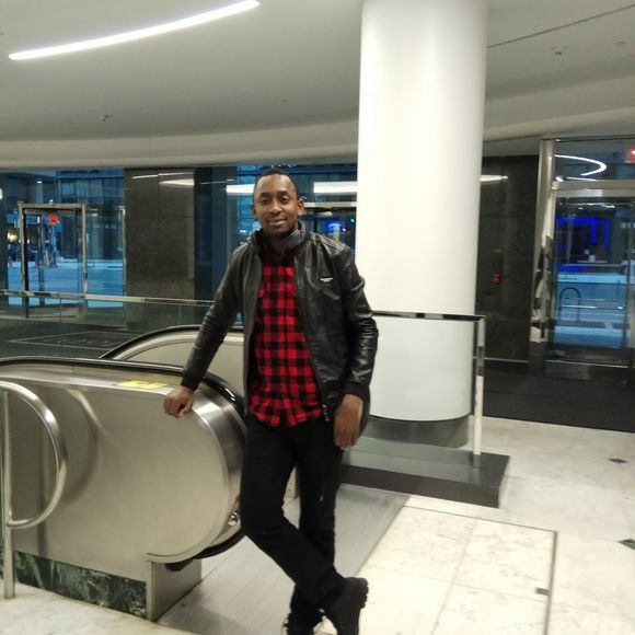 Meet your Posher, Alex - Picture 1 of 1